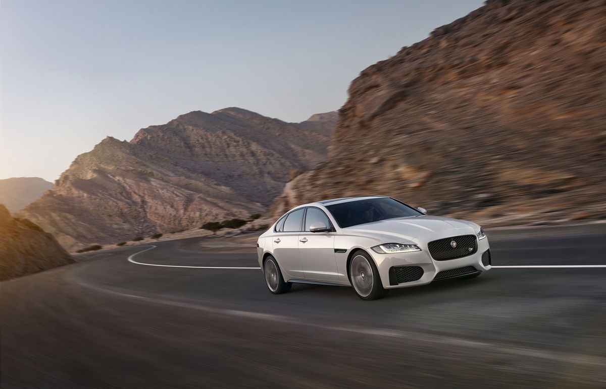 Nuova Jaguar Xf La Video Prova Prove Automoto It