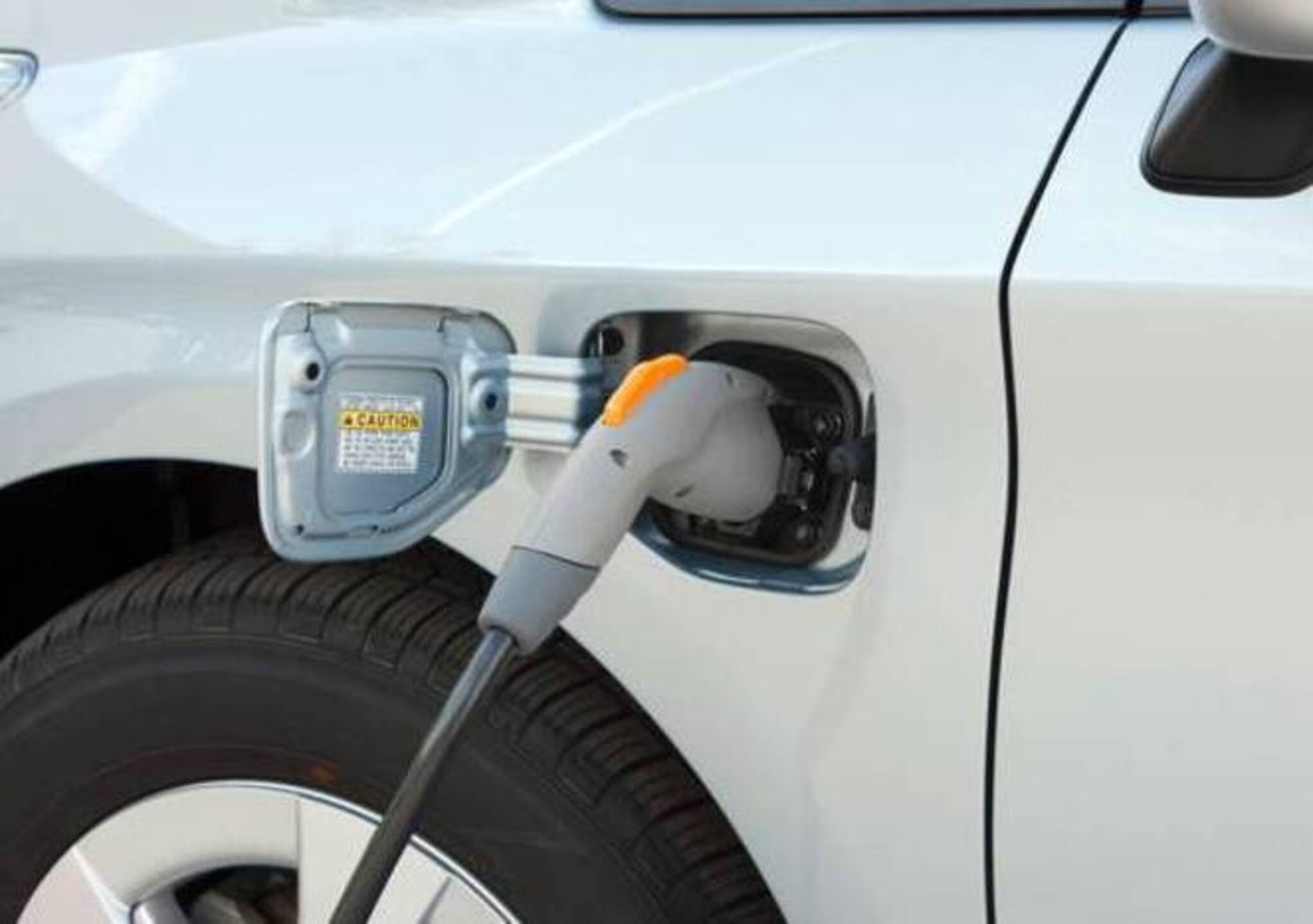 Manovra 2019 Incentivi Per Auto Elettriche E Tasse Per Quelle