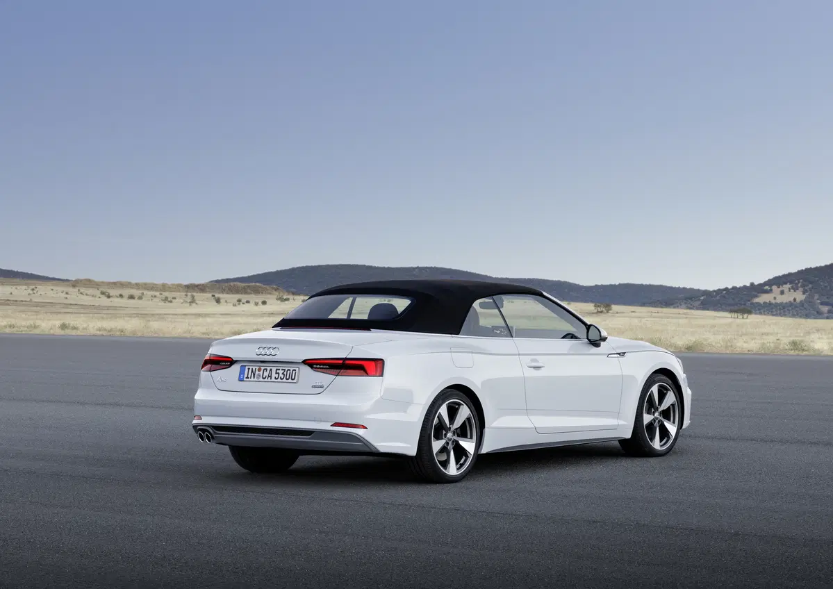 Audi A5 Cabrio 40 2.0 tfsi mhev Business quattro 204cv s-tronic (26)