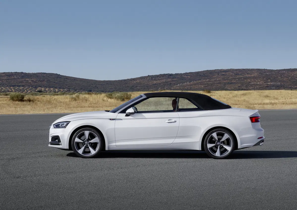 Audi A5 Cabrio 40 2.0 tfsi mhev Business quattro 204cv s-tronic (25)