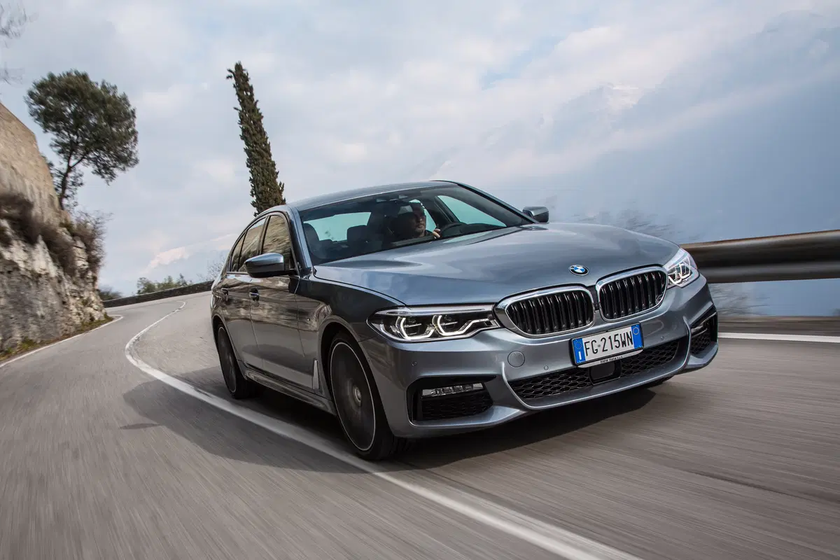 BMW Serie 5 (2016-23) (23)