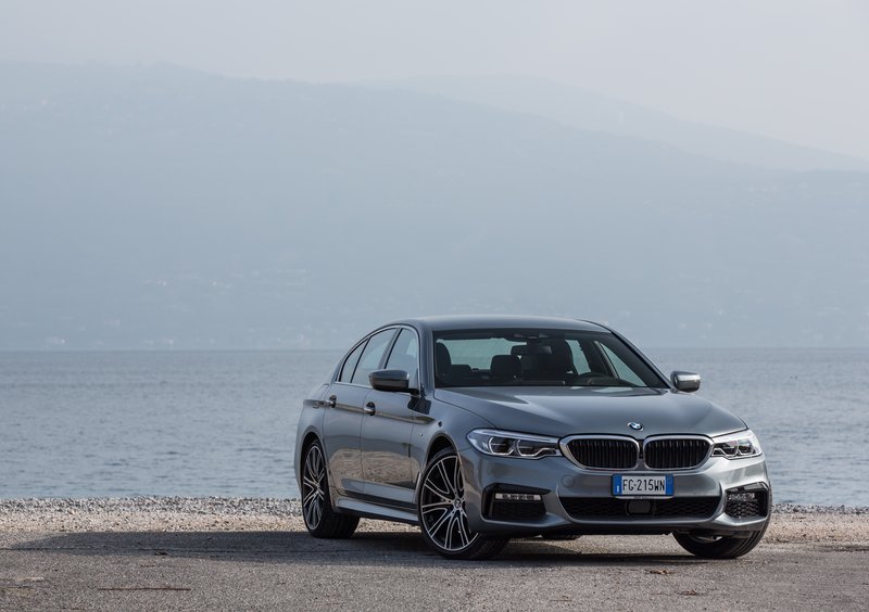 BMW Serie 5 (2016-->>) (25)