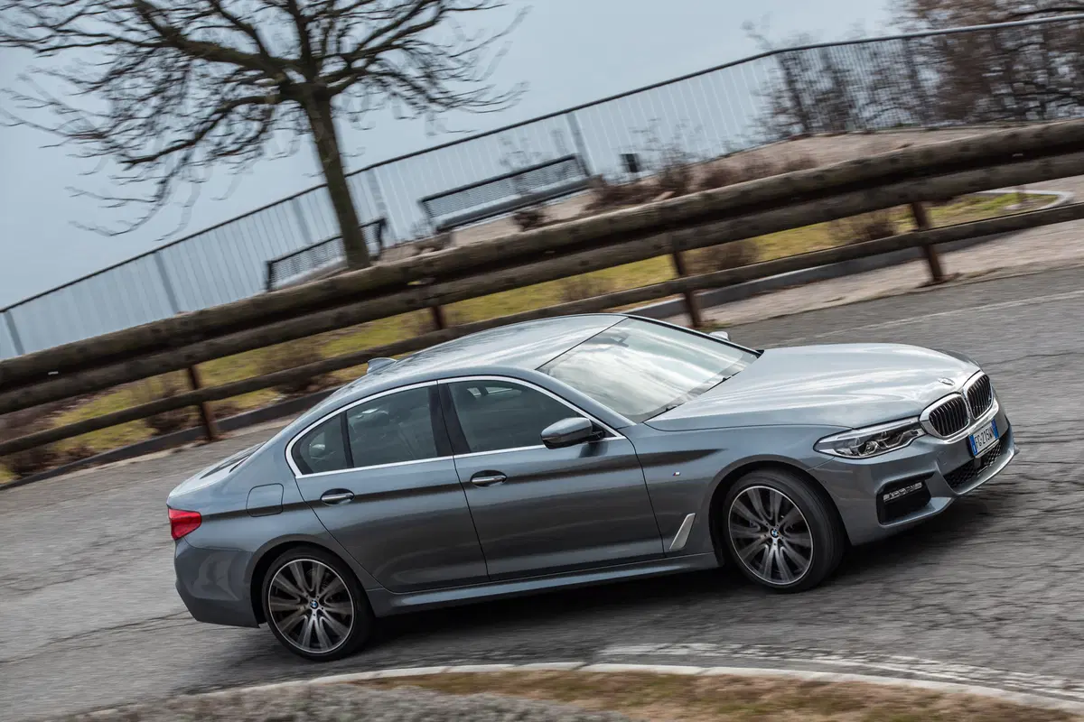 BMW Serie 5 (2016-23) (31)