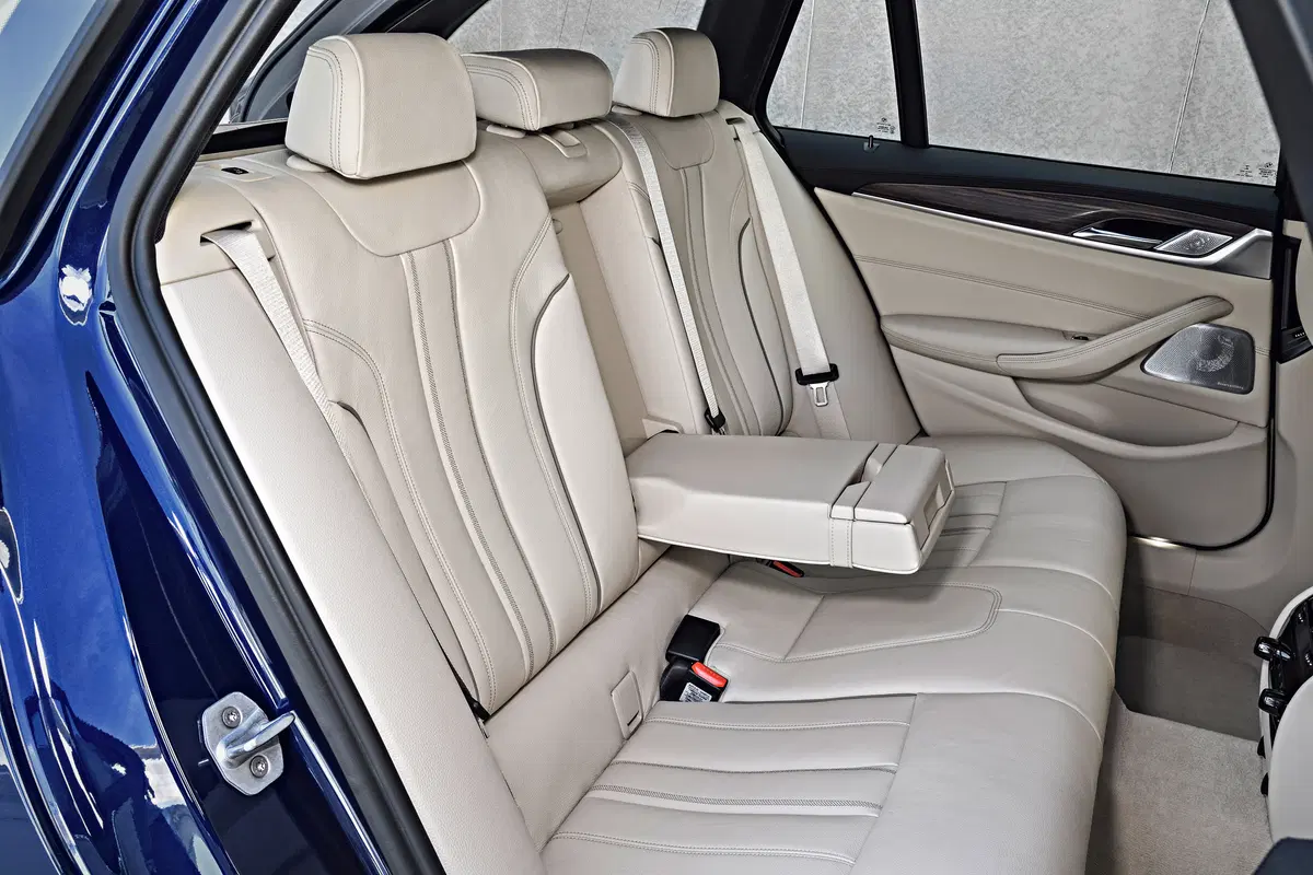 BMW Serie 5 Touring (2017-24) (39)