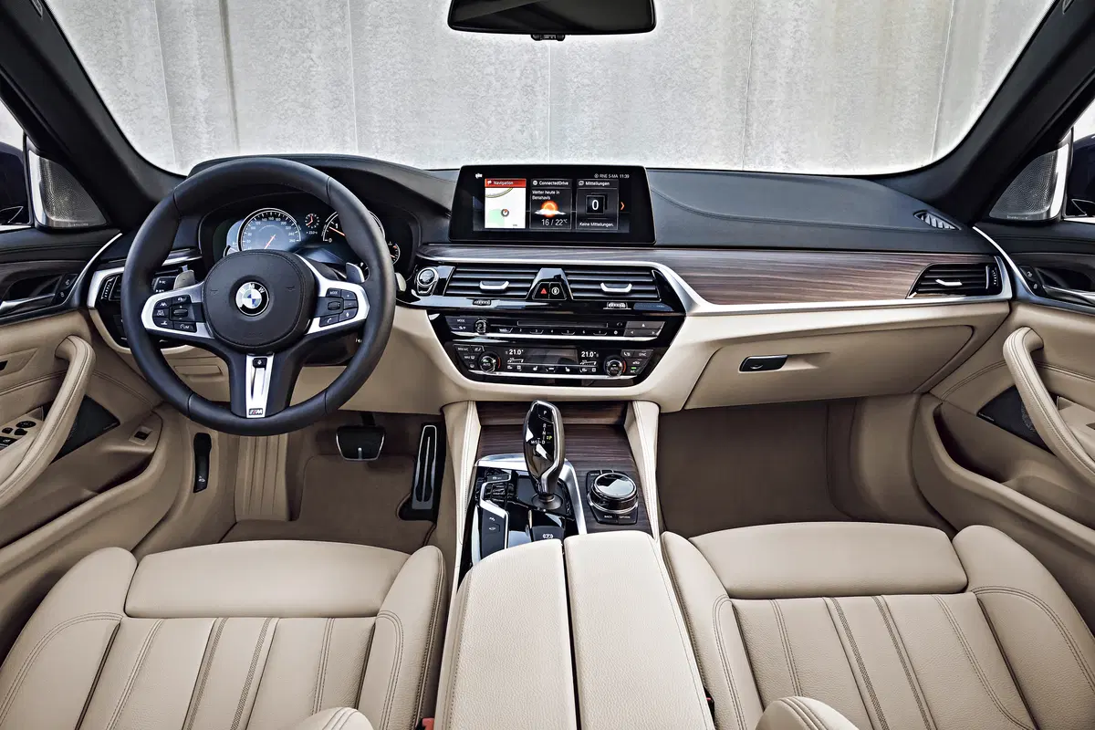 BMW Serie 5 Touring (2017-24) (41)