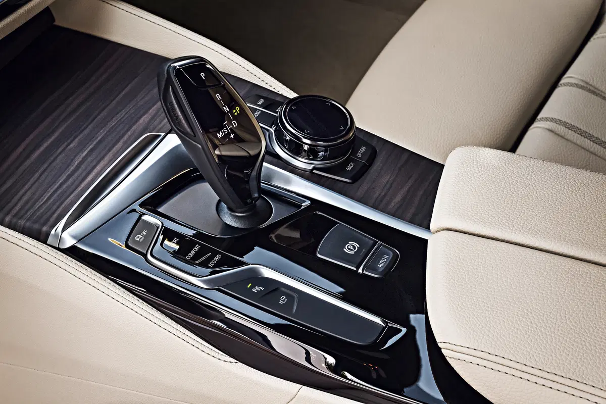 BMW Serie 5 Touring (2017-24) (43)