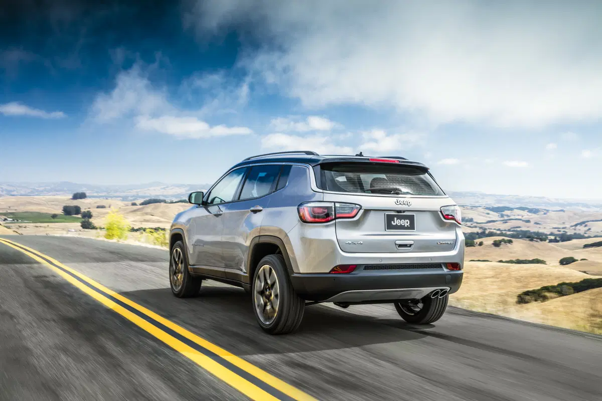 Jeep Compass 1.6 Multijet II 2WD Longitude (12)