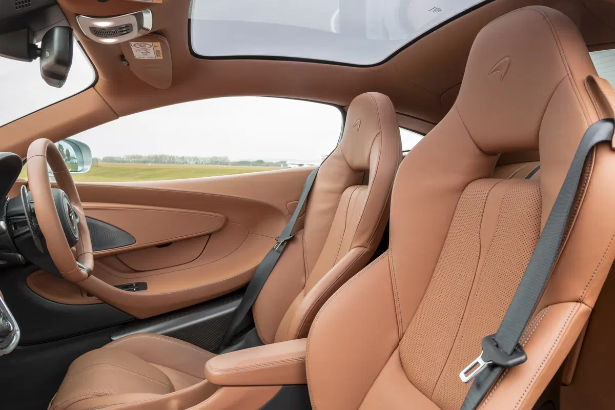McLaren 570GT (2016-20) (12)