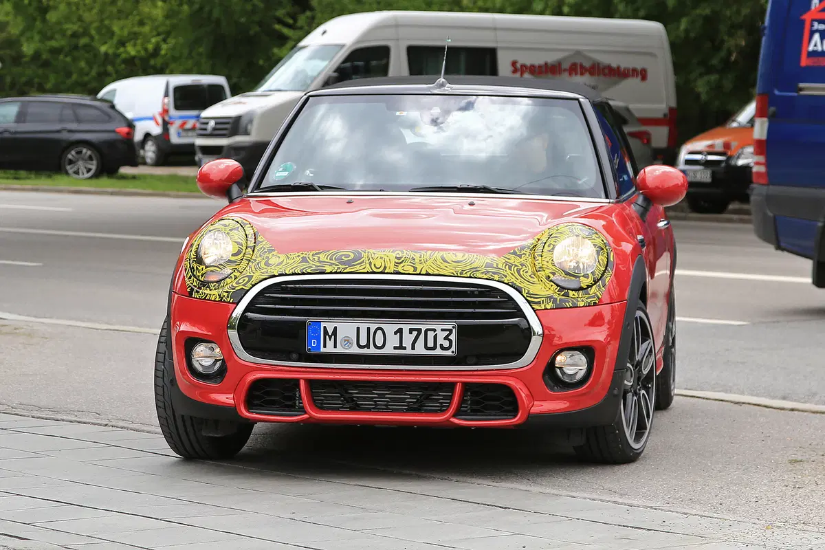 Mini Cabrio restyling, le foto spia (3)