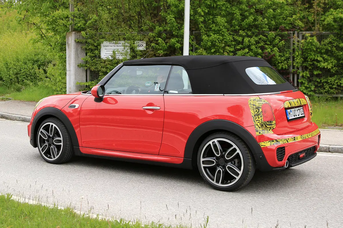 Mini Cabrio restyling, le foto spia (4)