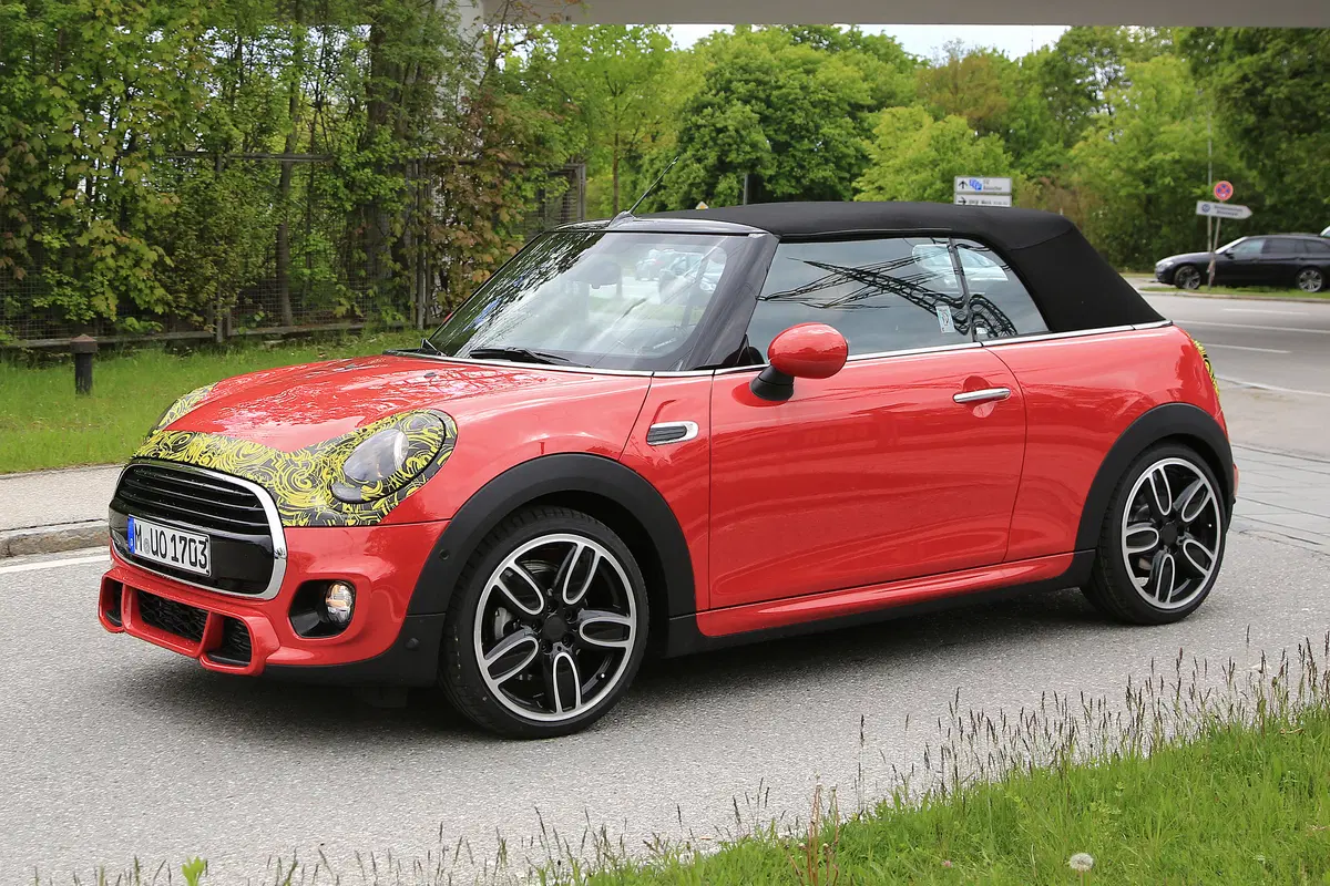 Mini Cabrio restyling, le foto spia