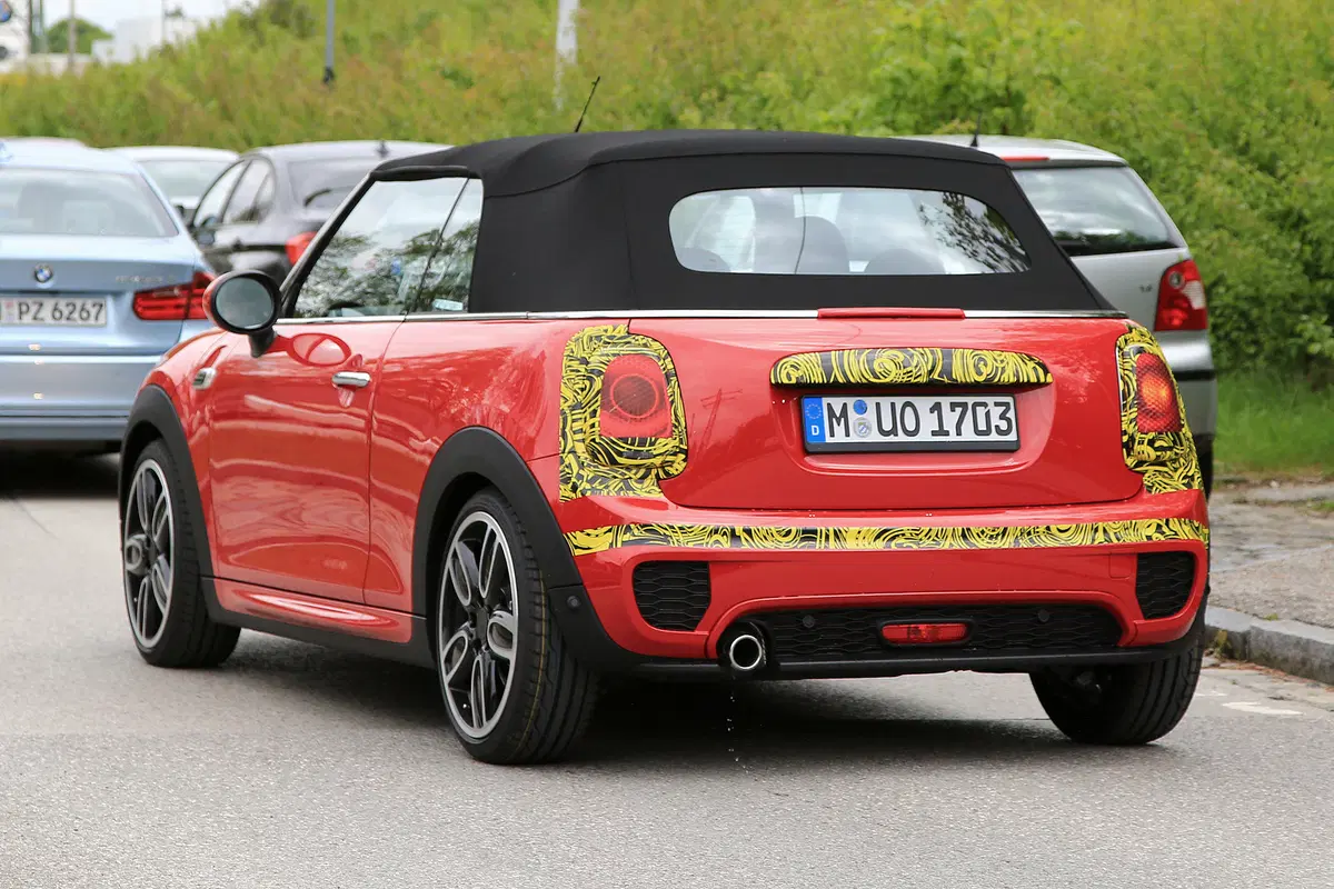 Mini Cabrio restyling, le foto spia (9)