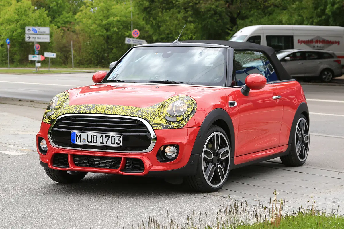 Mini Cabrio restyling, le foto spia (10)