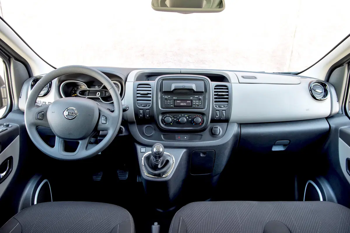 Nissan NV300 (2016-22) (42)