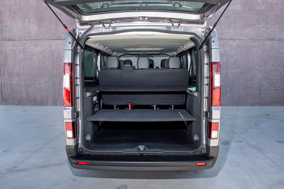 Nissan NV300 (2016-22) (41)