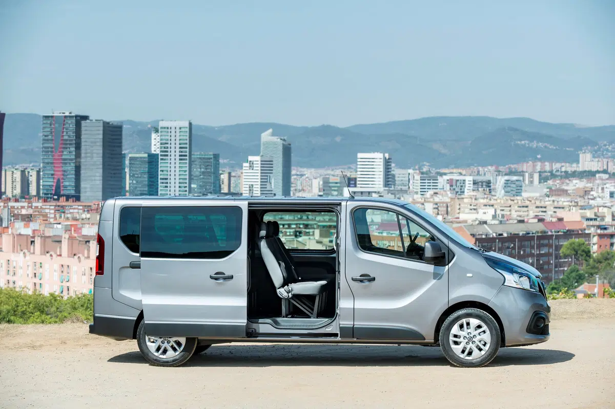 Nissan NV300 (2016-22) (37)
