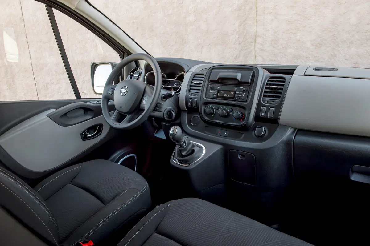 Nissan NV300 Furgone (2016-22) (12)