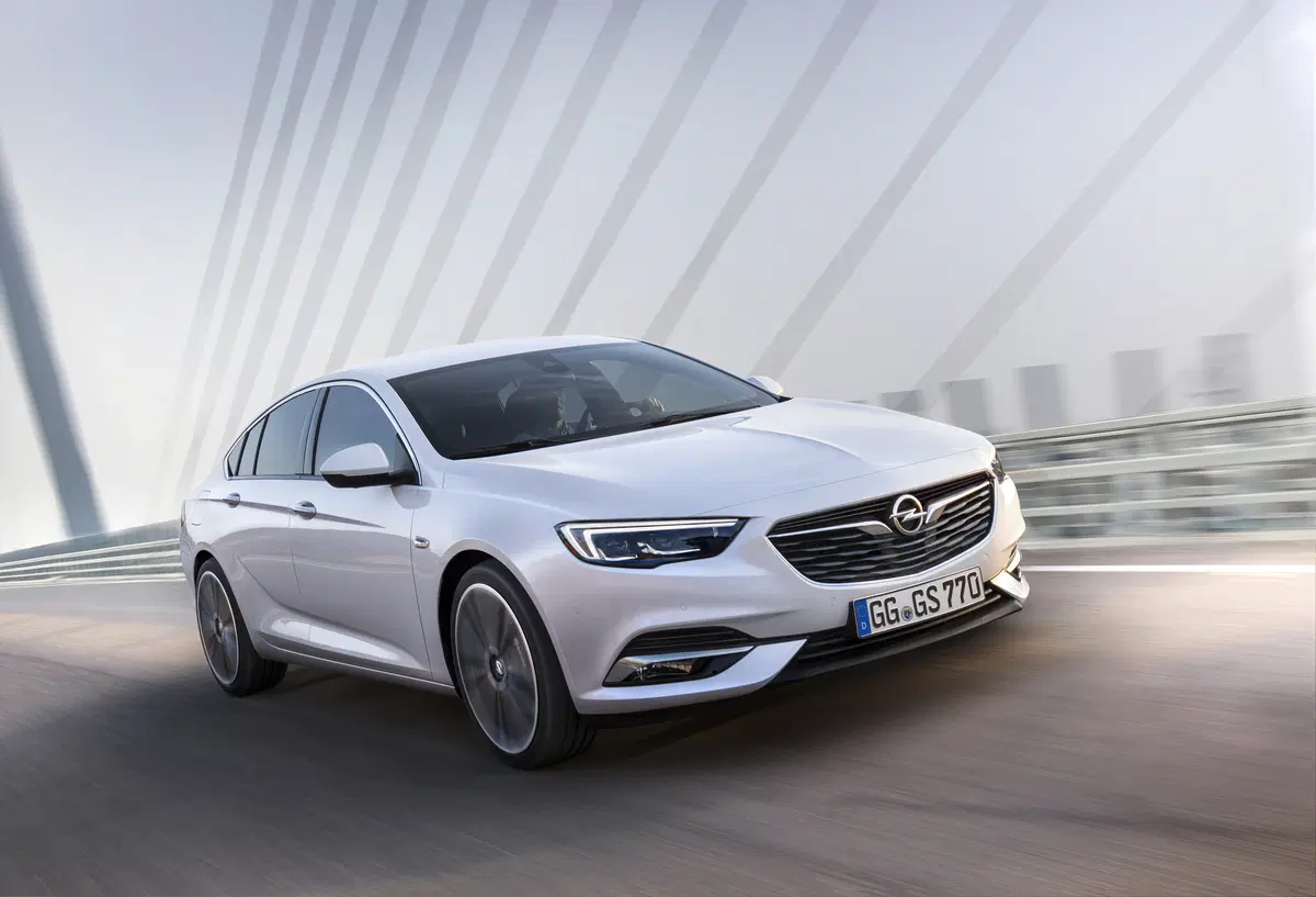 Opel Insignia 2.0 BiTurbo CDTI S&S AWD aut. Grand Sport GSi (32)