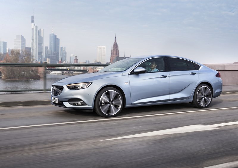 Opel Insignia (2017-22) (15)