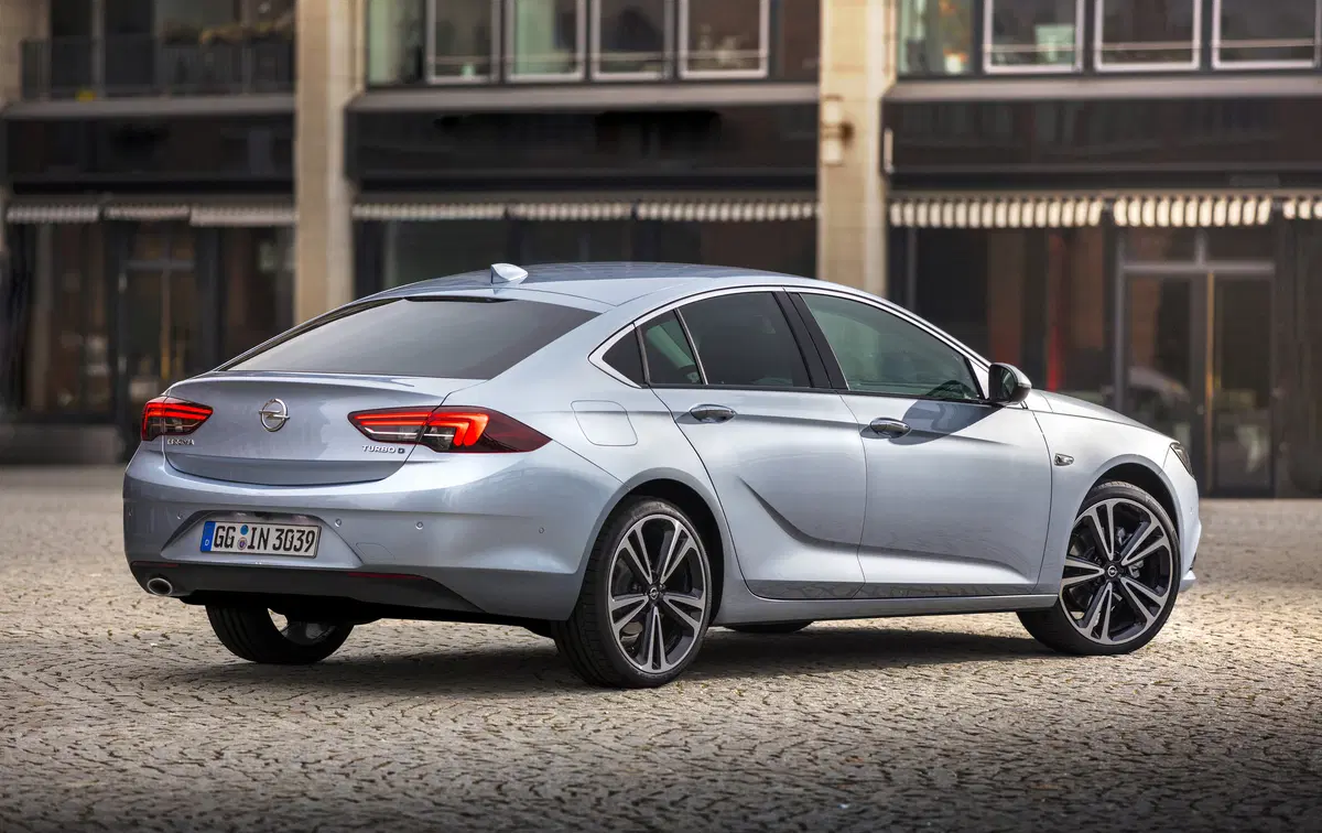 Opel Insignia 2.0 BiTurbo CDTI S&S AWD aut. Grand Sport GSi (27)