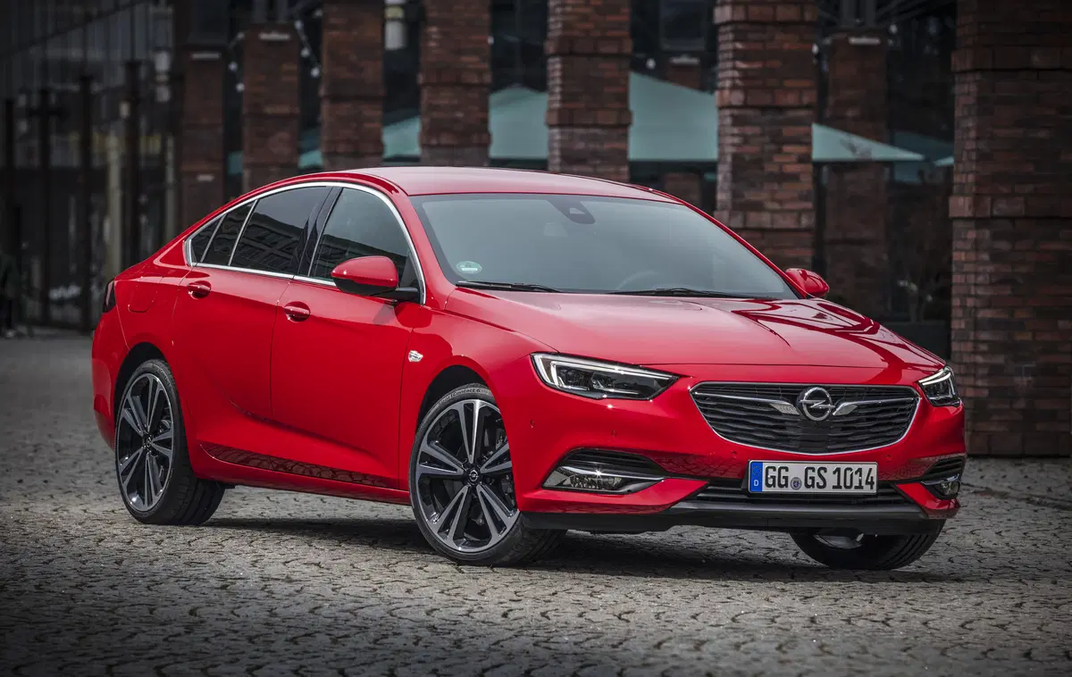 Opel Insignia 2.0 BiTurbo CDTI S&S AWD aut. Grand Sport GSi (23)