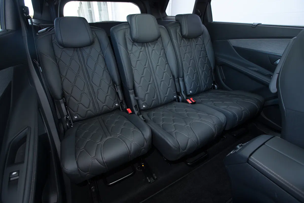 Peugeot 5008 BlueHDi 150 S&S Business (37)
