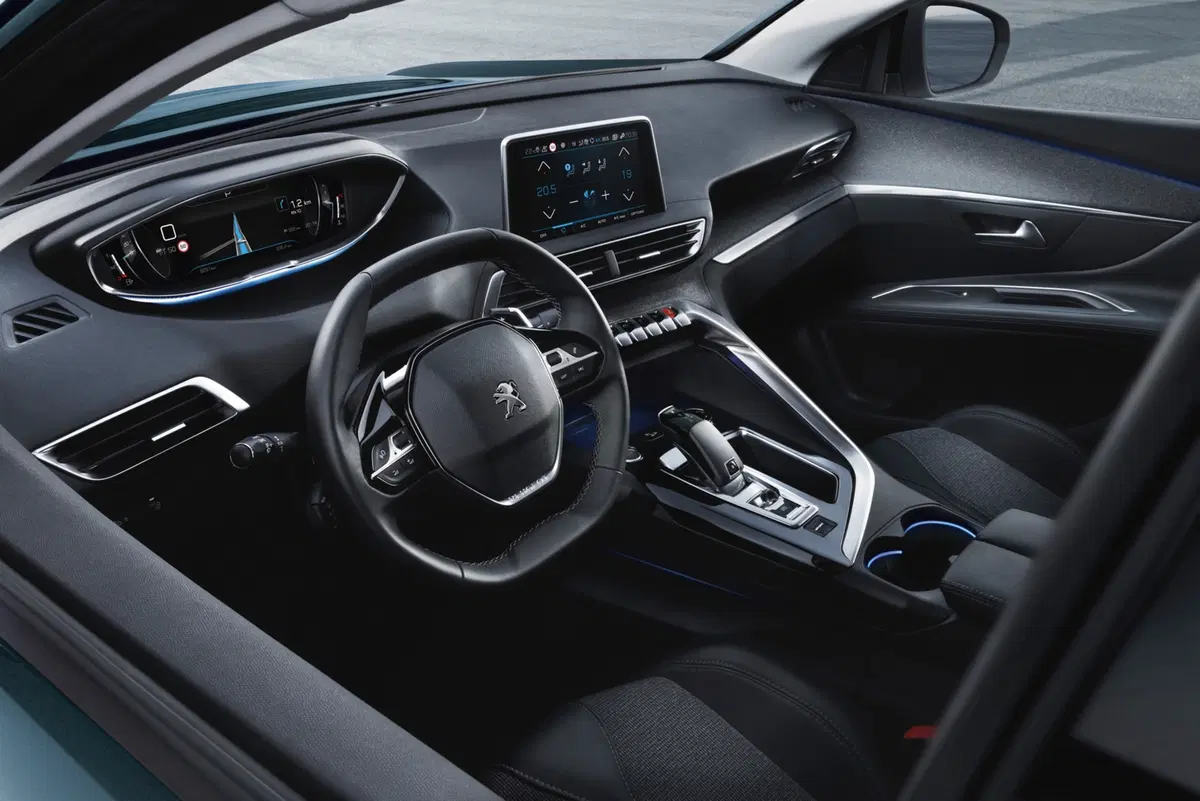 Peugeot 5008 BlueHDi 150 S&S Business (35)