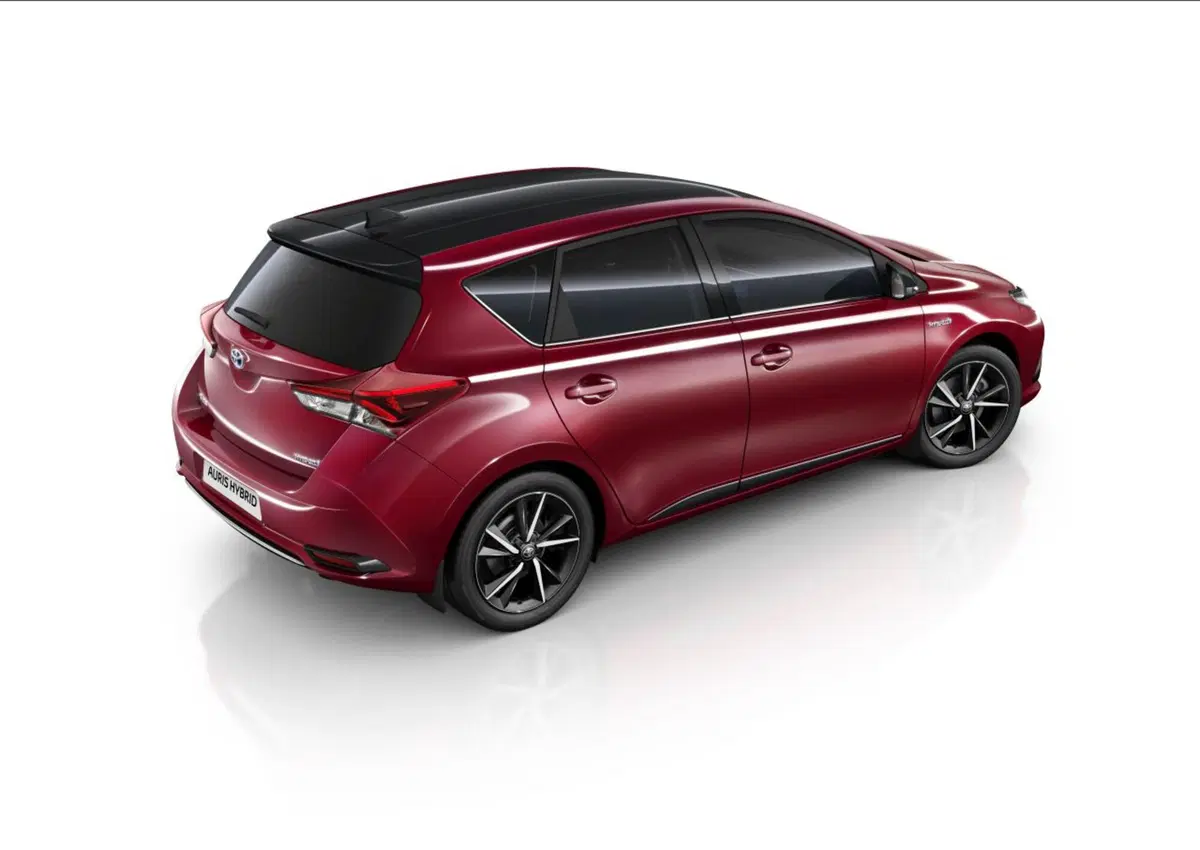 Toyota Auris Black Edition, il nuovo allestimento (16)
