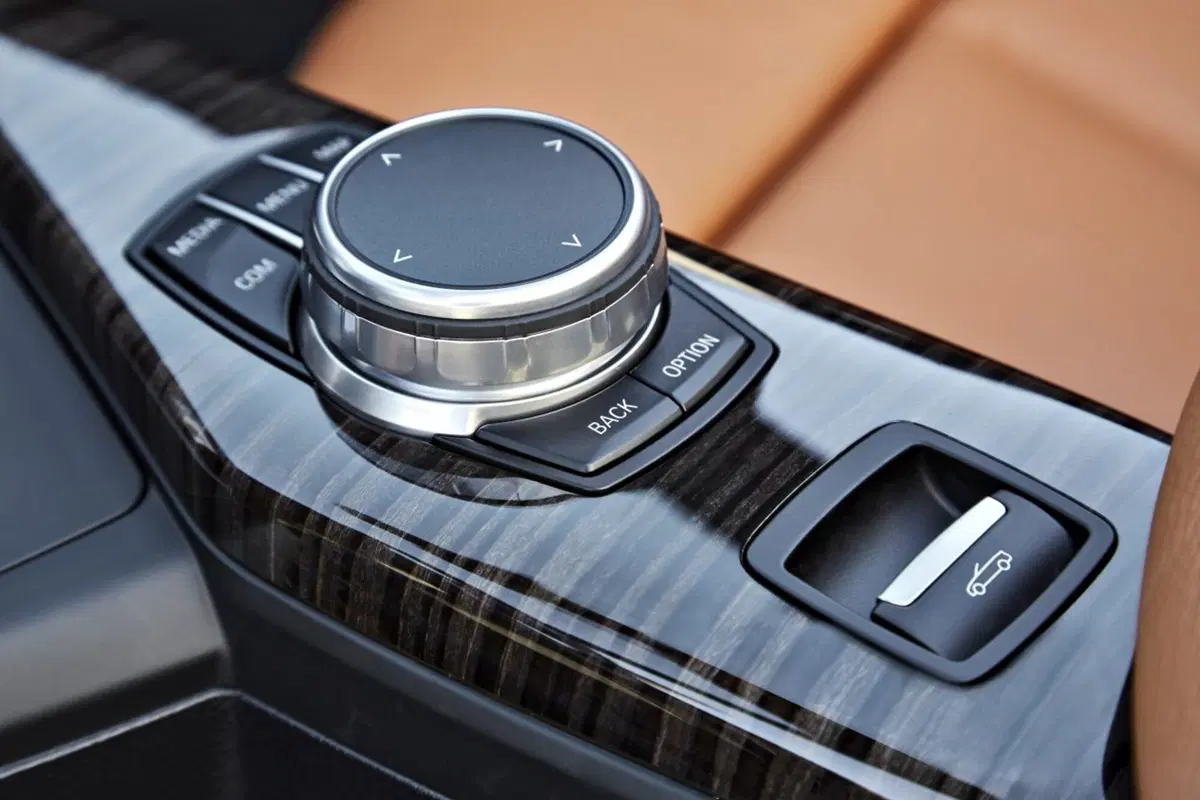 BMW Serie 2, restyling per Coupé e Cabrio (16)