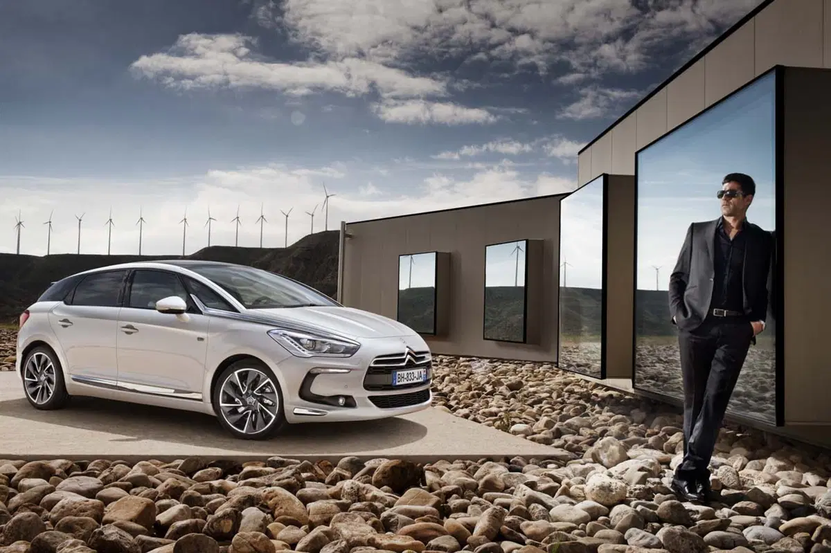 Confronto Heritage, PSA: Citroen DS Vs DS 5 (8)