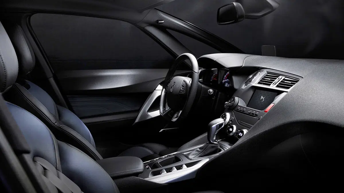 Confronto Heritage, PSA: Citroen DS Vs DS 5 (2)