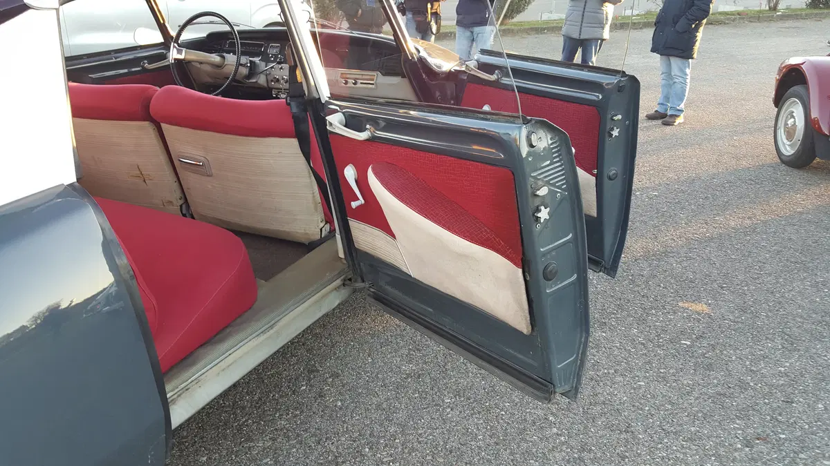 Confronto Heritage, PSA: Citroen DS Vs DS 5 (3)