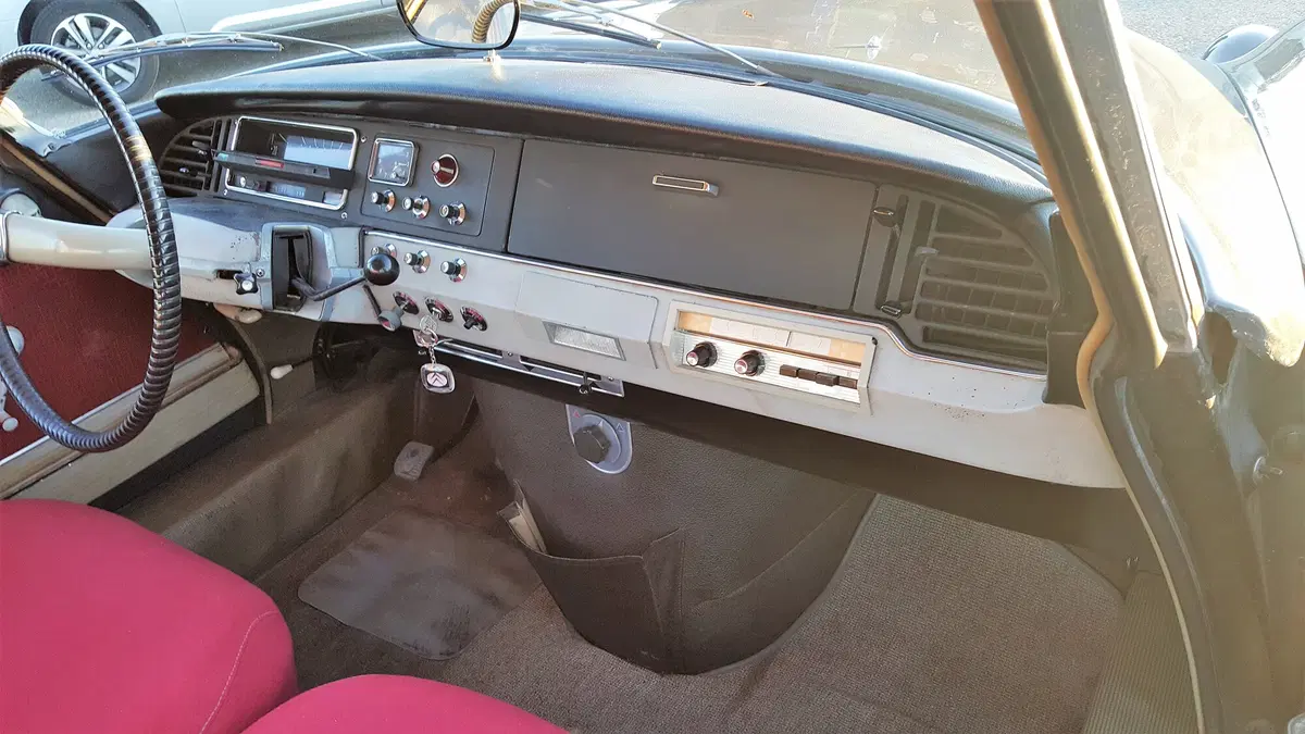 Confronto Heritage, PSA: Citroen DS Vs DS 5 (6)
