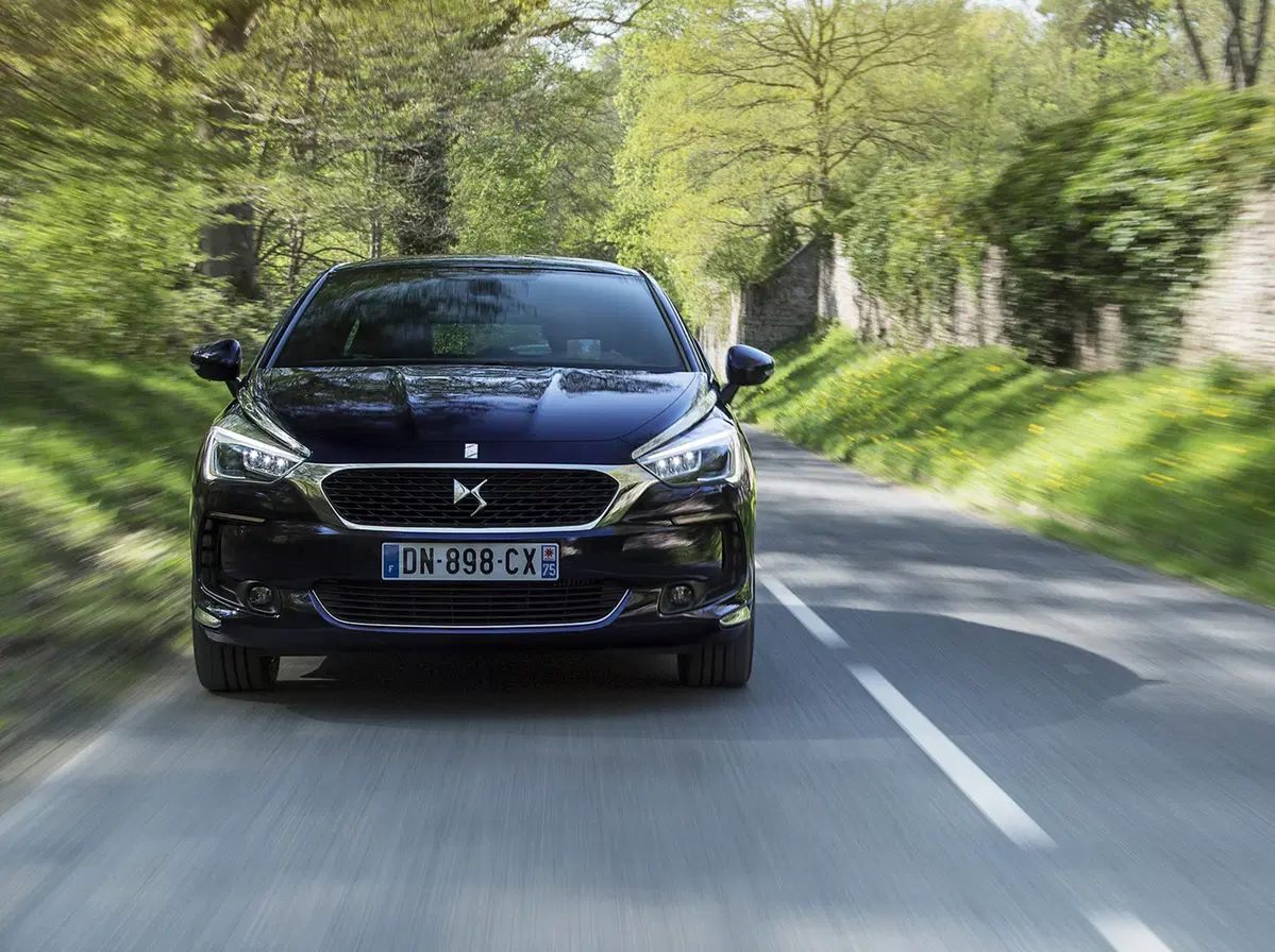 Confronto Heritage, PSA: Citroen DS Vs DS 5 (5)