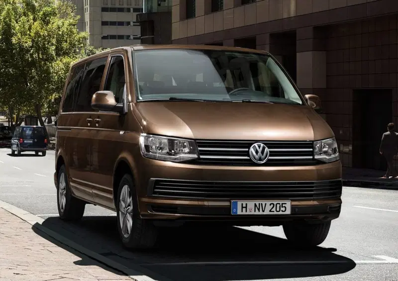 Volkswagen Veicoli Commerciali Caravelle (2015-23) (2)