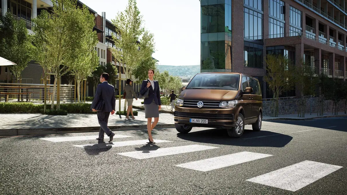 Volkswagen Veicoli Commerciali Caravelle 2.0 TDI 204CV PC Comfortline N1 (7)