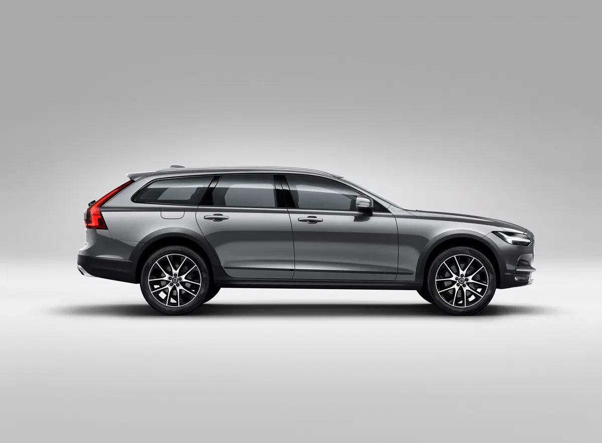 Volvo V90 Cross Country D4 AWD Pro (6)