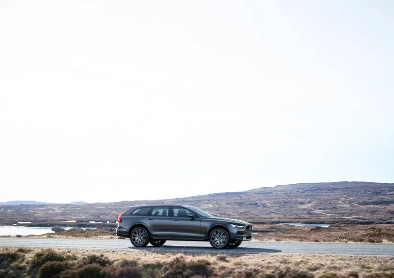 Volvo V90 Cross Country (2016-24) (14)