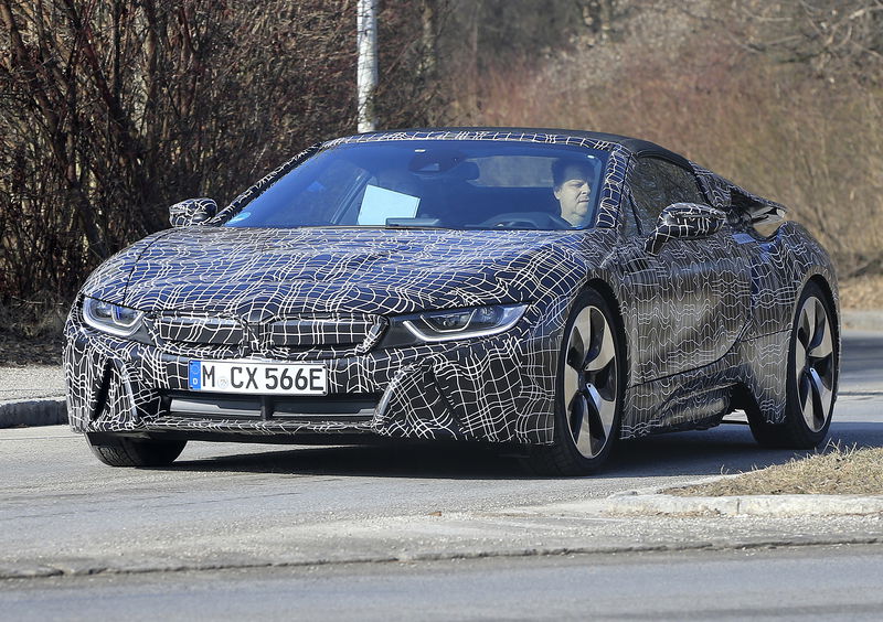 BMW i8 Spyder, in corso i collaudi per il 2018