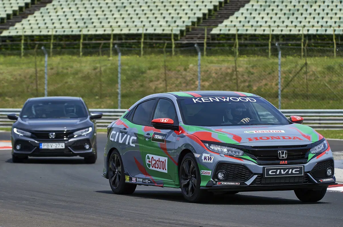 Honda Civic 2017 1.5 Turbo VTec Sport +: personalità forte (2)