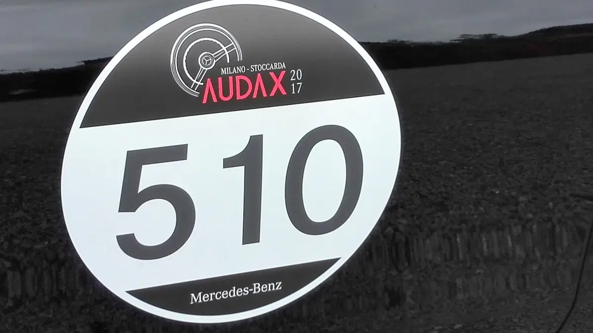 M-B Classe E 220d Tribute Ponton 1956: Mille Miglia nel cuore (3)