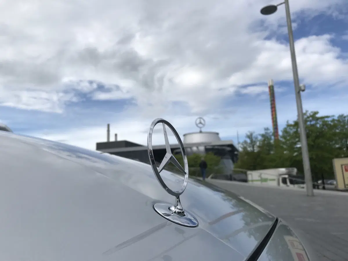 M-B Classe E 220d Tribute Ponton 1956: Mille Miglia nel cuore (5)