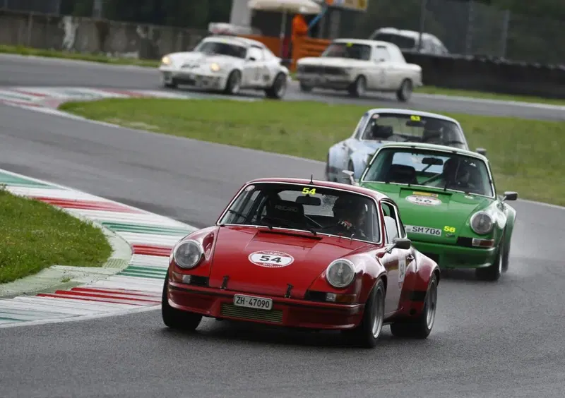 Modena Cento Ore 2017, coast to coast all'italiana