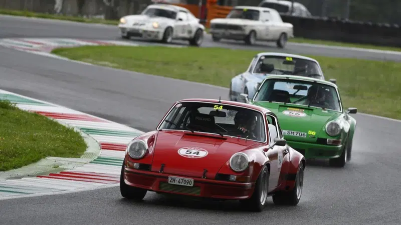 Modena Cento Ore 2017, coast to coast all'italiana