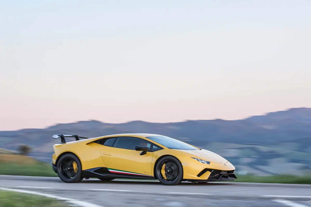 Lamborghini Huracan Performante, la più veloce è lei [Video primo test]