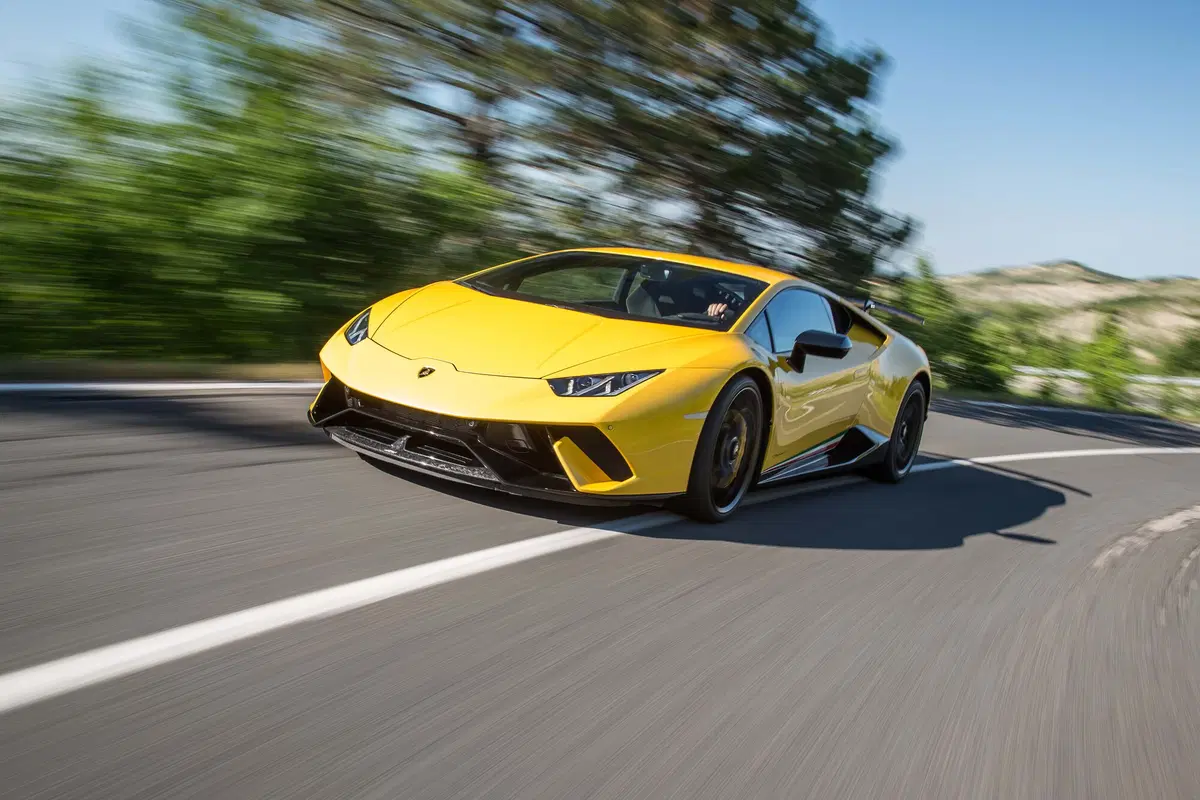 Lamborghini Huracan Performante, la più veloce è lei [Video primo test] (14)