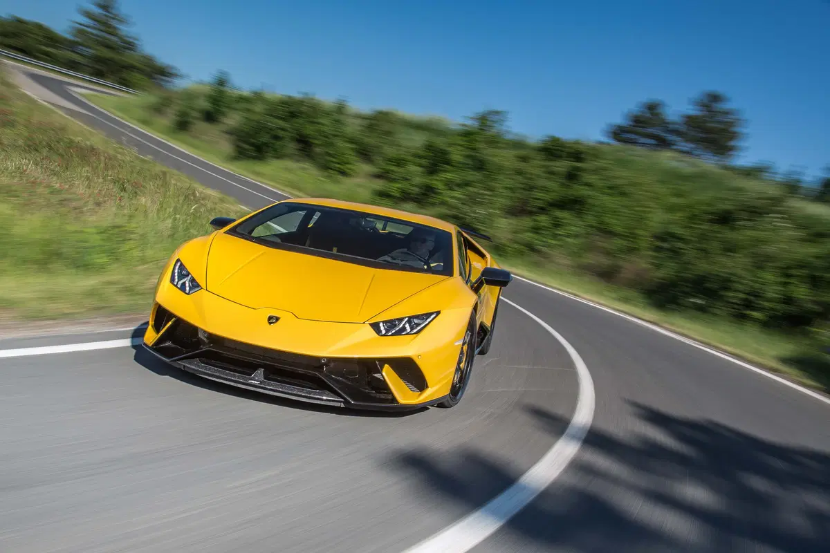 Lamborghini Huracan Performante, la più veloce è lei [Video primo test] (17)