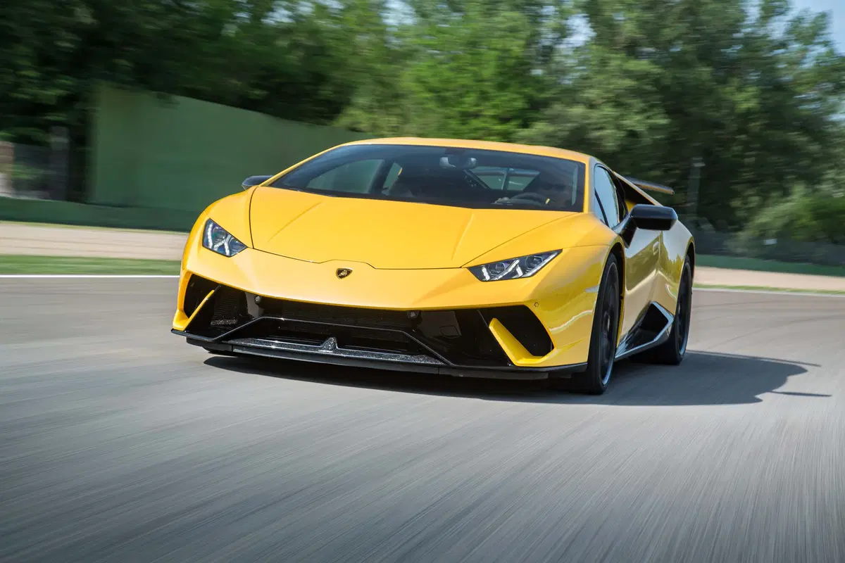 Lamborghini Huracan Performante, la più veloce è lei [Video primo test] (20)