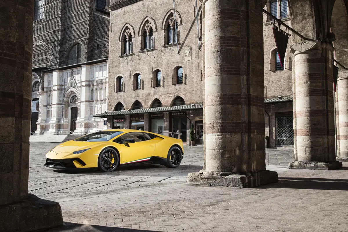 Lamborghini Huracan Performante, la più veloce è lei [Video primo test] (23)