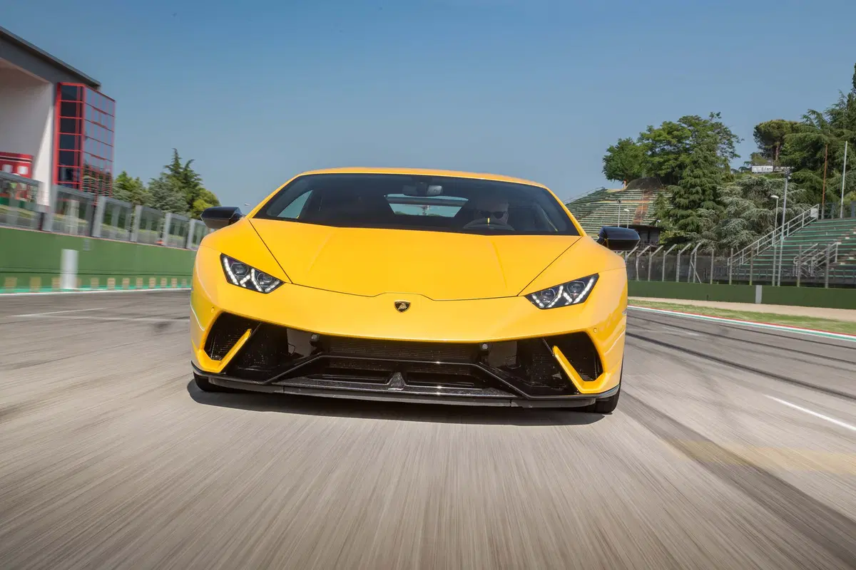 Lamborghini Huracan Performante, la più veloce è lei [Video primo test] (24)